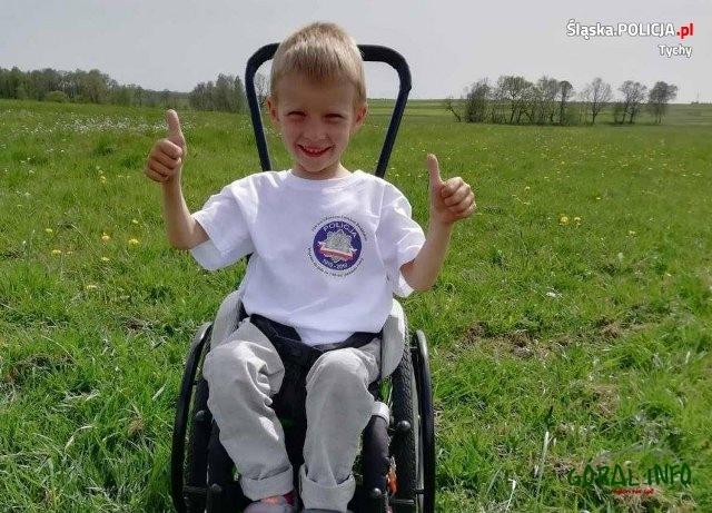 Policjanci włączyli się w akcję charytatywną tyskich funkcjonariuszy dla małego Jasia