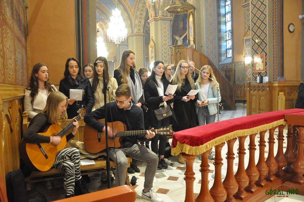 Modlitwa maturzystów w Ludźmierzu (zdjęcia)