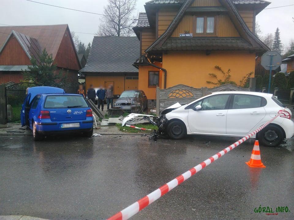Zderzenie samochodów w Białym Dunajcu (zdjęcia)