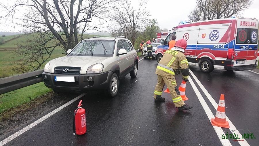 Wypadek w Klikuszowej. Jedna osoba ranna (zdjęcia)