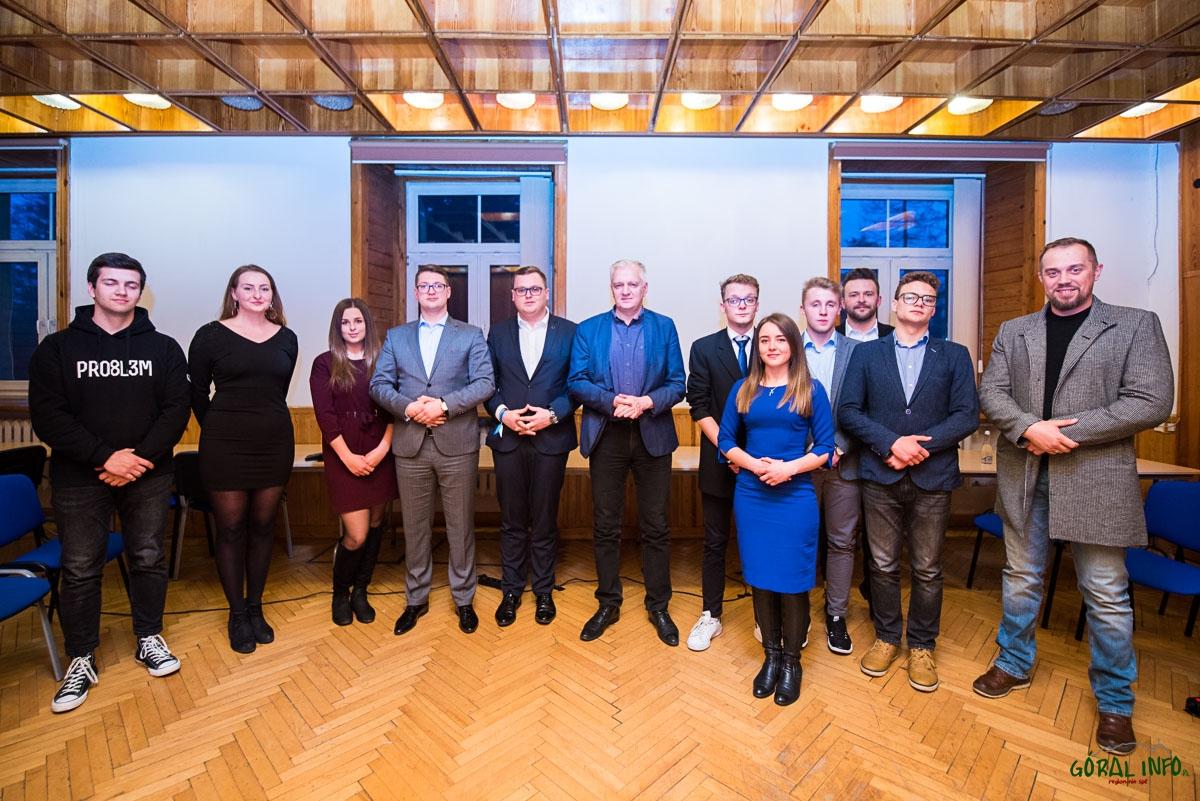 Od samorządu uczniowskiego do ministra - spotkanie młodzieżowych rad z Kościeliska, Zakopanego i Rabki-Zdroju z premierem Jarosławem Gowinem
