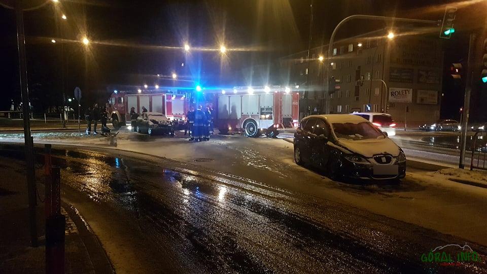 Zderzenie dwóch samochodów osobowych w Nowym Targu (zdjęcia)