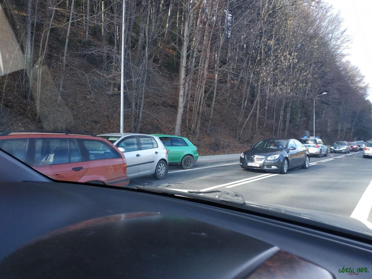 Zderzenie 3 samochodów osobowych w Krościenku