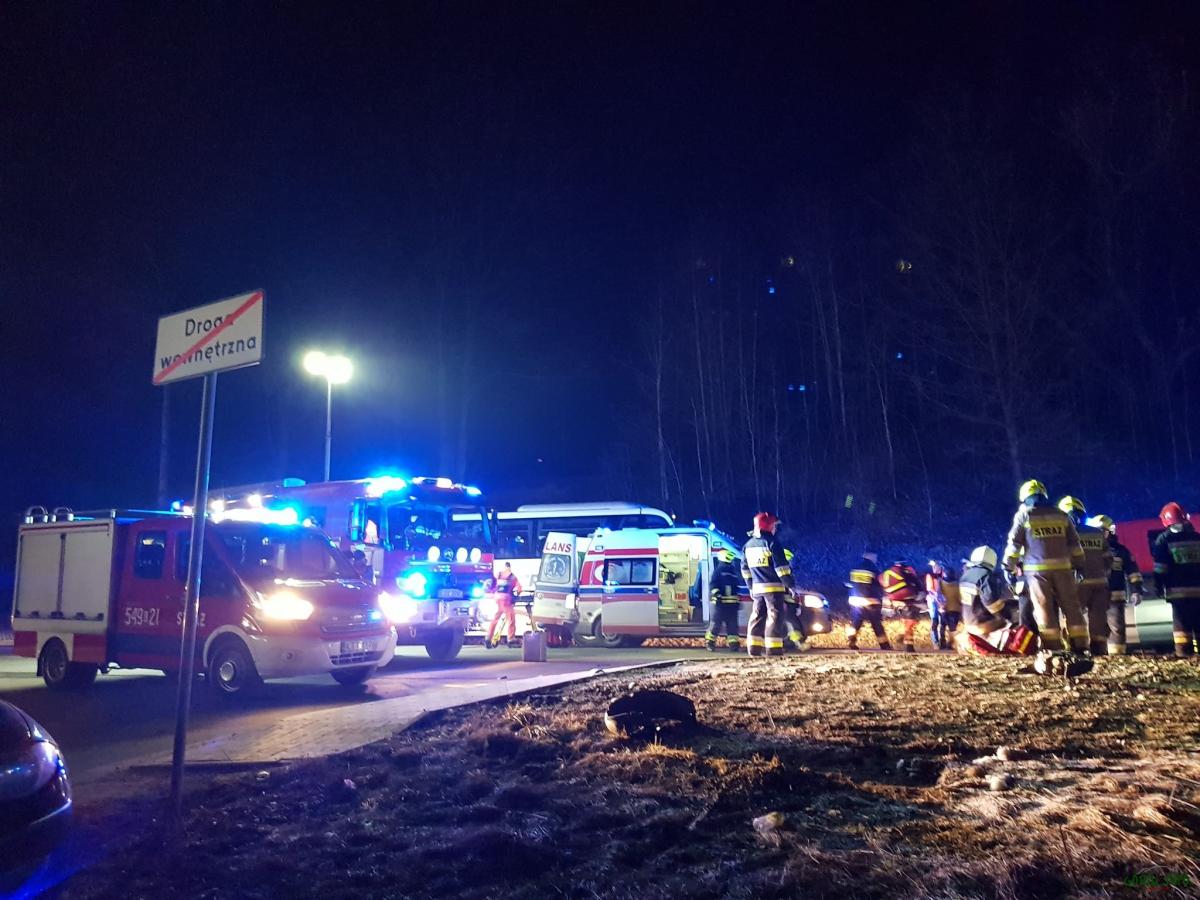 Trzy osoby poszkodowane w wypadku w Szaflarach (zdjęcia)