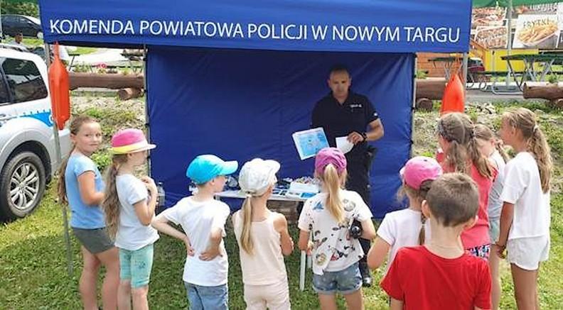 Policjanci promowali bezpieczny wypoczynek nad wodą (zdjęcia)