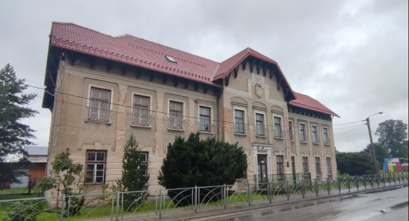 Centrum Techniki i Nauki - nowy pomysł na zagospodarowanie zabytkowego budynku sądu w Czarnym Dunajcu