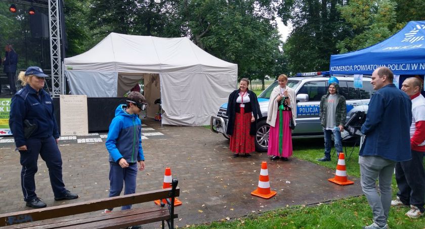 Nowotarscy policjanci na pikniku profilaktycznym