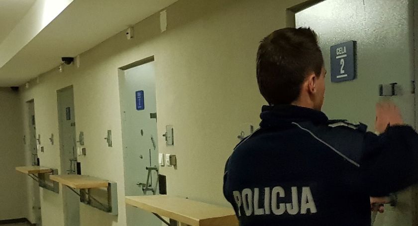 Zatrzymany za zuchwałe kradzieże - zrywał łańcuszki kobietom