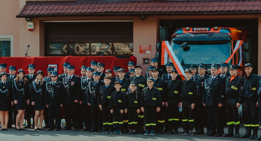 Święto w OSP Łapsze Wyżne - poświęcenie i przekazanie nowego wozu 