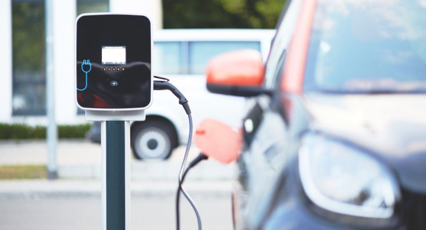 Wynajmij „elektryka” na testy
