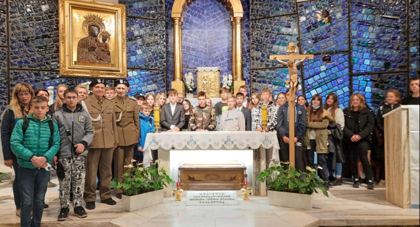 77. rocznica śmierci patrona Szkoły Podstawowej w Łapszach Niżnych 