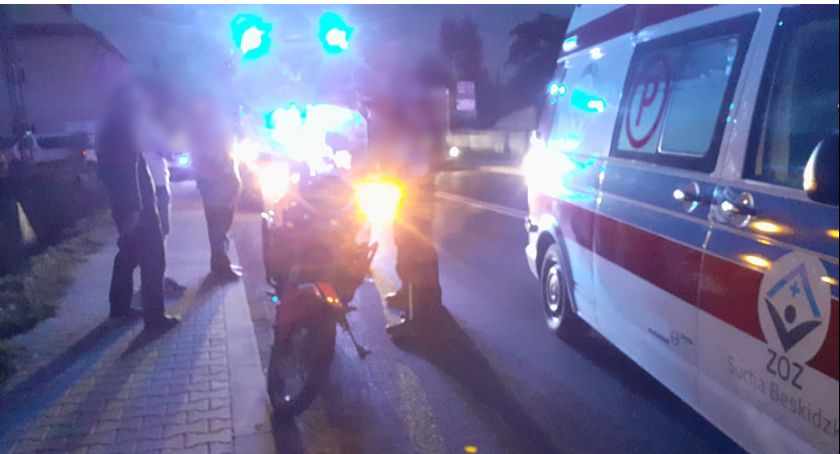Zderzenie motocykla z samochodem w Jabłonce (zdjęcia)