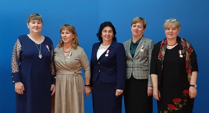 Medale za Długoletnią Służbę dla dyrektorów szkół w gminie Czarny Dunajec