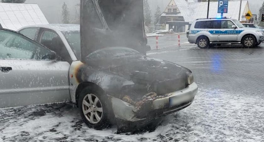 Pożar samochodu w Bukowinie