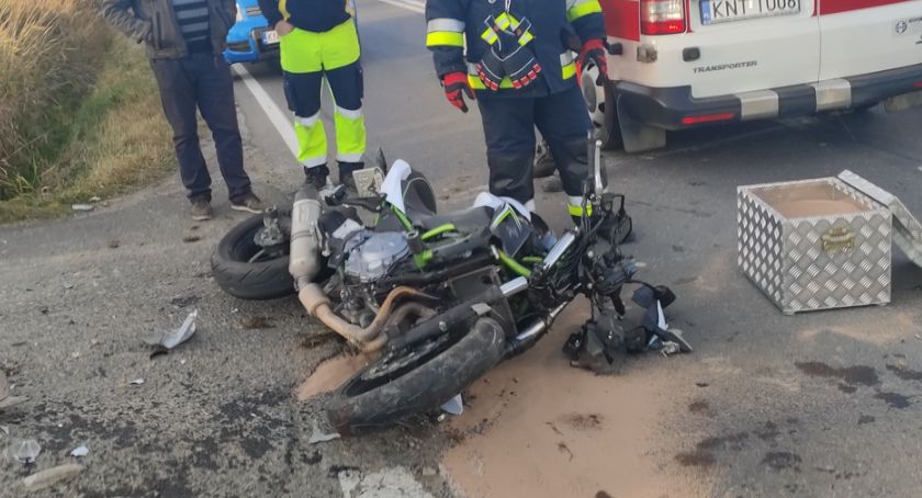 Kierowca osobówki wymusił pierwszeństwo - motocyklista zabrany do szpitala
