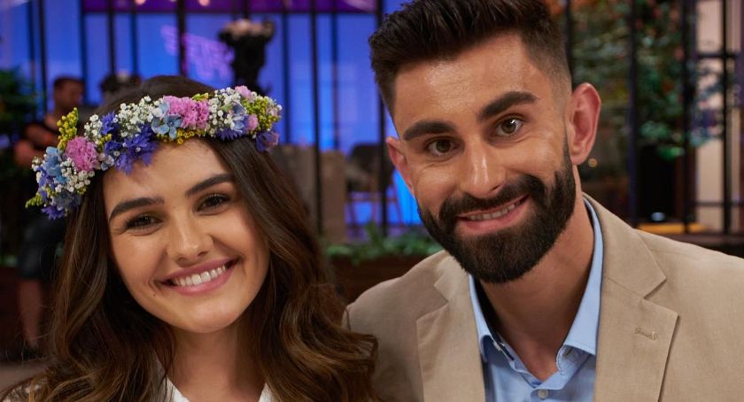 Karolina i Maciek, przyszła młoda para z Podhala wraz z rodzicami oceniali potrawy finalistów Family Food Fight Polska