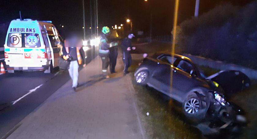 Pijani kierowcy zakończyli jazdę w przydrożnych rowach - czeka ich wysoka kara
