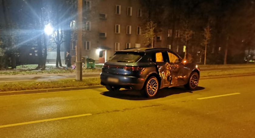 Poranny dzwon pod baranami