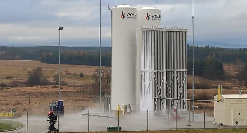 Akcja strażacka na stacji gazu LNG w Jabłonce