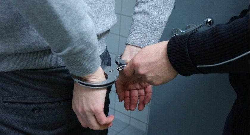 Ukradł biżuterię - grozi mu do 7,5 roku więzienia