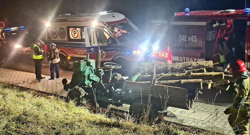 Po zderzeniu spadł z traktora i został potrącony 