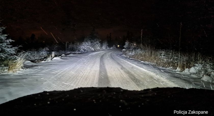 Na drogach bardzo ślisko! 
