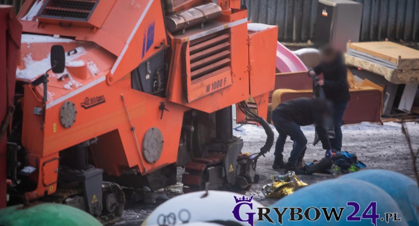 20-latek z Bustryku wciągnięty przez frezarkę - tragedia w Grybowie
