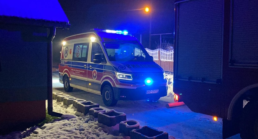 Wezwano strażaków i ratowników, jednak nie udało się uratować życia kobiecie