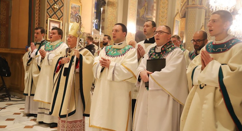 Góralska pasterka w Ludźmierzu - abp. Marek Jędraszewski: musimy bronić Bożego Narodzenia