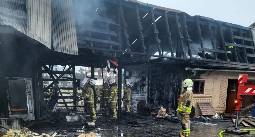 Pożar budynku przy stadninie koni
