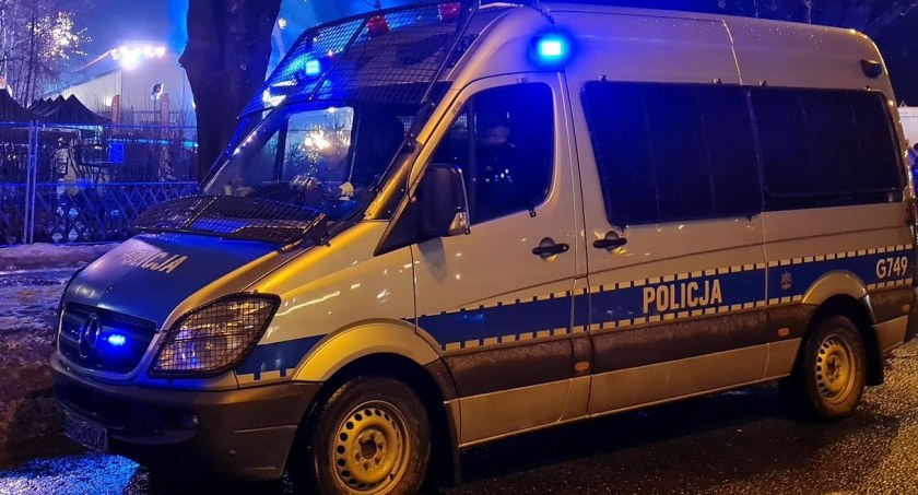2 500 zł mandatu dla rowerzysty