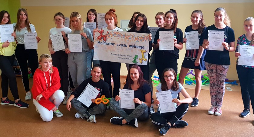 Podsumowanie realizacji projektów poświęconych rozwojowi kompetencji zawodowych uczniów w roku 2021 w Powiecie Nowotarskim