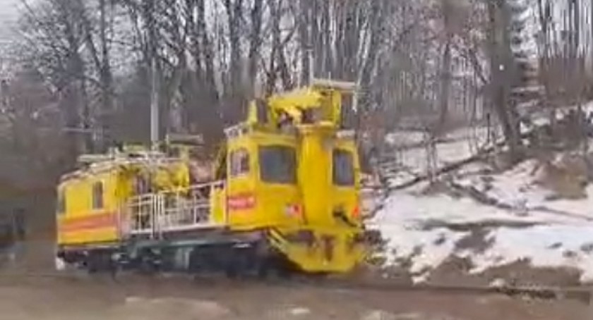 Ruch pociągów na trasie Poronin - Zakopane wstrzymany