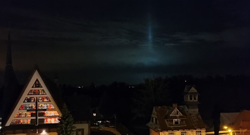 Słupy świetlne nad Podhalem - ciekawe zjawisko meteorologiczne