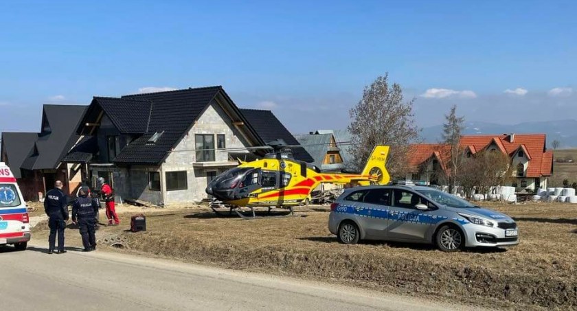 Tragedia podczas prac - dziecko poszkodowane po upadku z traktora 