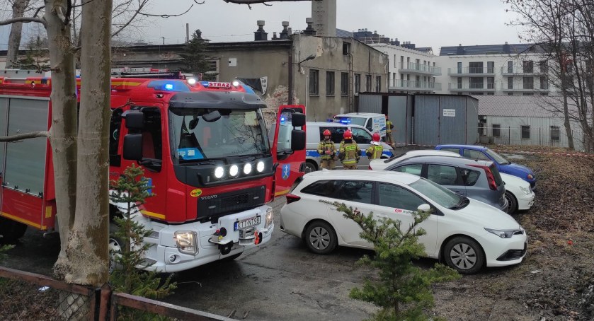 Tragedia na Szymonach - w garażu znaleziono martwego mężczyznę 