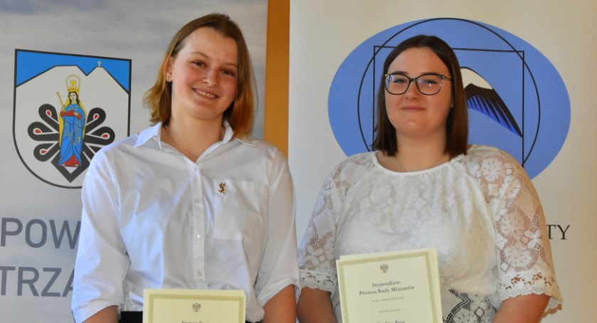 Paulina Ryza i Teresa Urbańczyk stypendystkami Prezesa Rady Ministrów