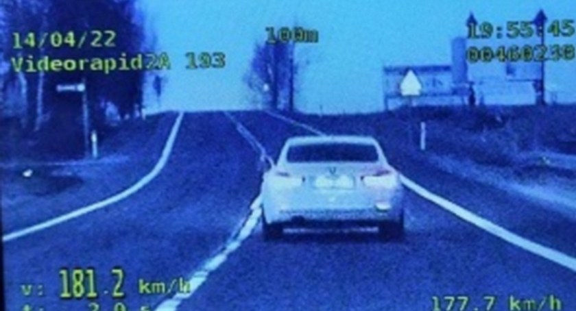 Przekroczyli prędkość o 136 i 111 km/h - słowaccy kierowcy z 