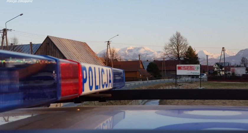 4 pijanych kierowców, 8 zatrzymanych praw jazdy i 127 mandatów - bilans działań tatrzańskiej policji w czasie Świąt Wielkanocnych