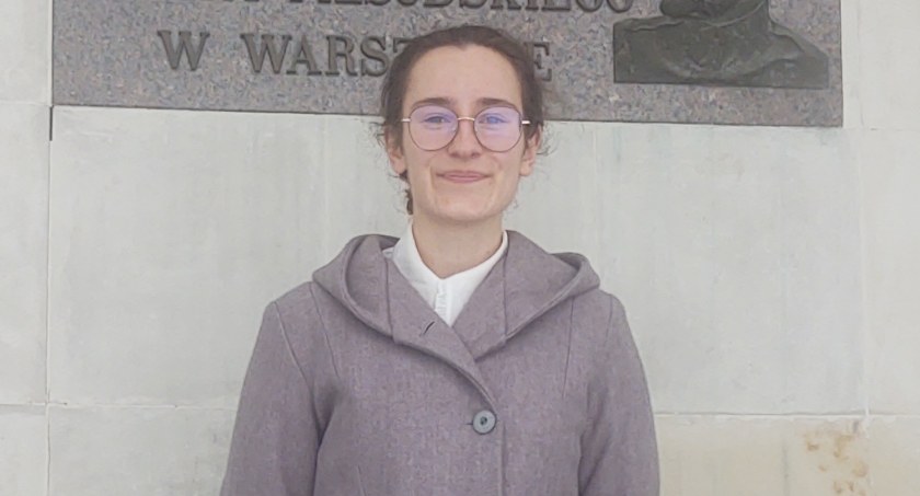 Ewelina Spytkowska, uczennica Goszczyńskiego w etapie ogólnopolskim Międzynarodowego Konkursu Wiedzy Neurobiologicznej Brain Bee