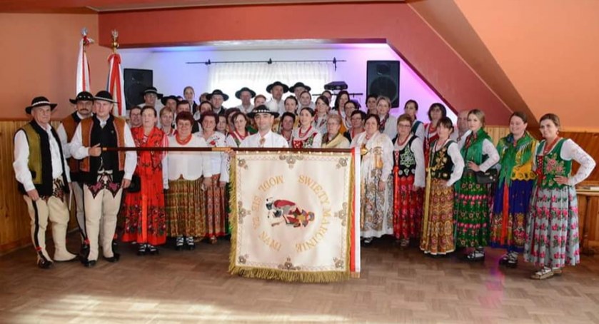 Oddział Związku Podhalan w Klikuszowej ze sztandarem