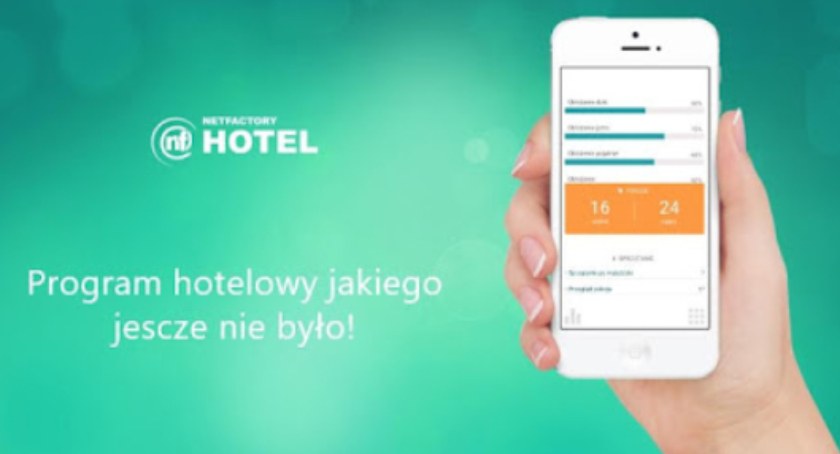 W czym pomaga program hotelowy?