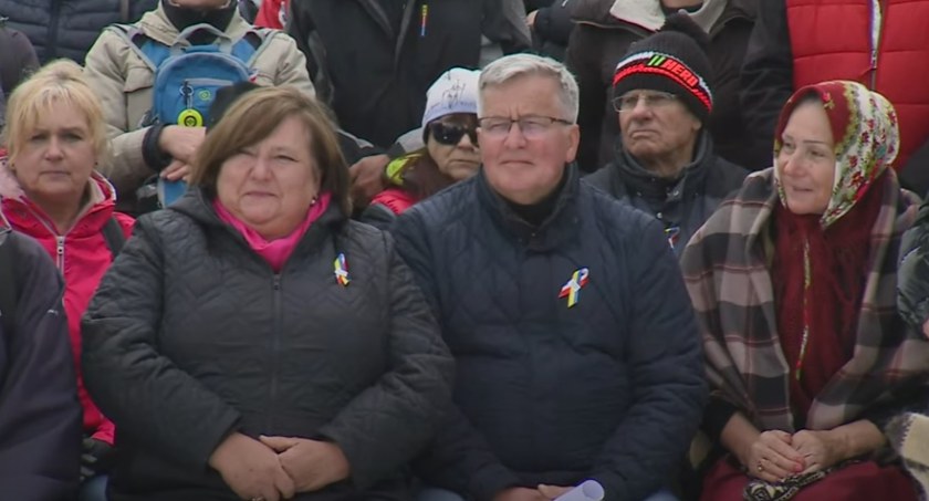 Prezydent Bronisław Komorowski wziął udział w modlitwie na Kasprowym Wierchu o pokój w Ukrainie