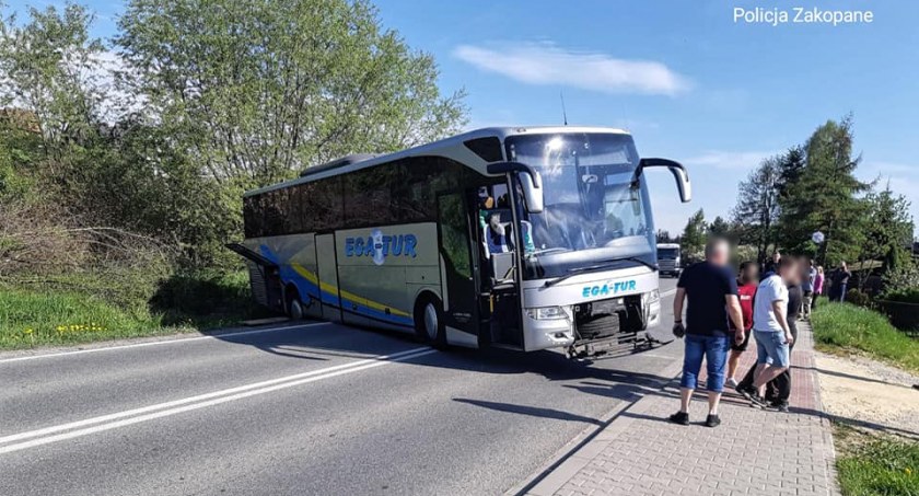 Autobus zablokował zakopiankę