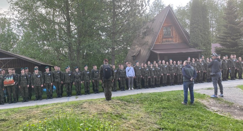 Towarzystwo Gimnastyczne Sokół Gniazdo w Zakopanem szkoli klasy mundurowe