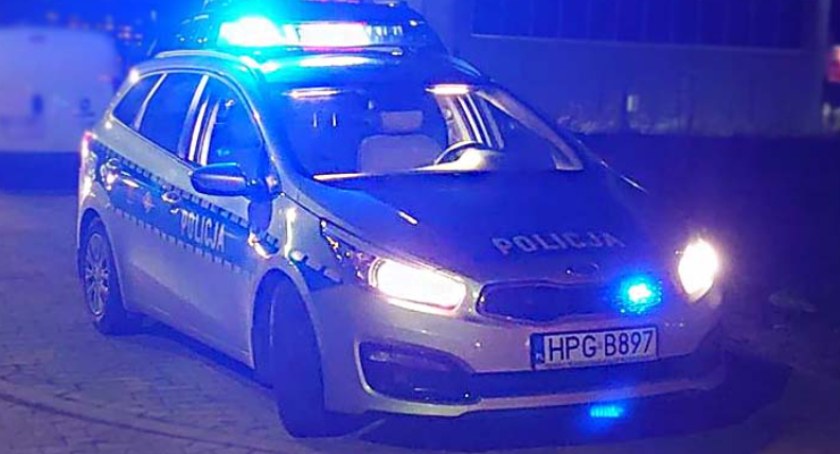 Chochołów. 28-latek jechał bez uprawnień, na podwójnym gazie - uciekał przez pościgiem, był poszukiwany