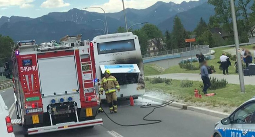 Pożar autobusu z widokiem na Tatry