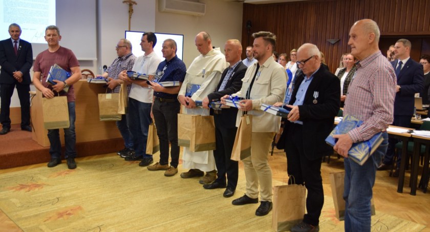 Oddali wiele litrów krwi - zostali za to nagrodzeni