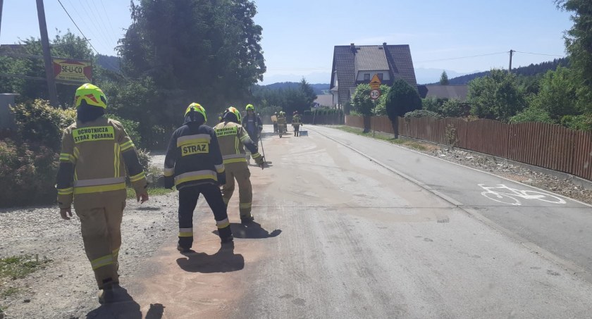 Strażacy usunęli wielką plamę w Lipnicy Wielkiej 