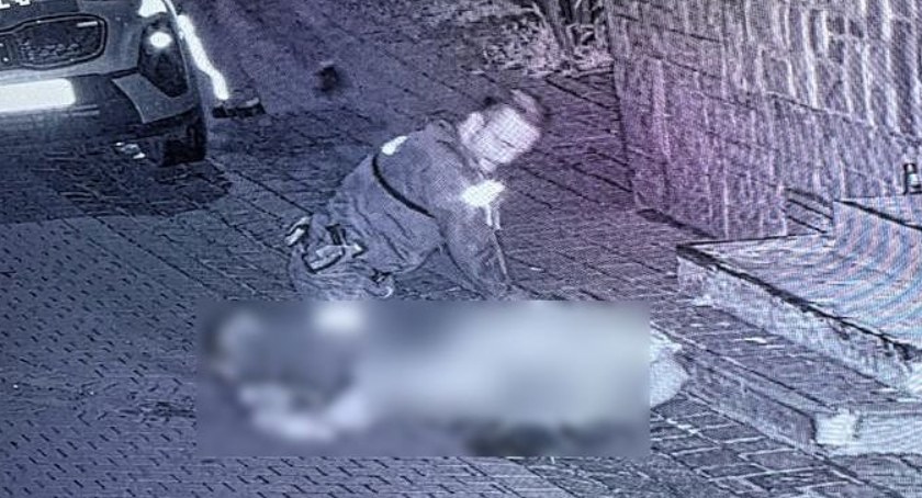 Chwile grozy na Krupówkach - policjanci reanimowali turystę